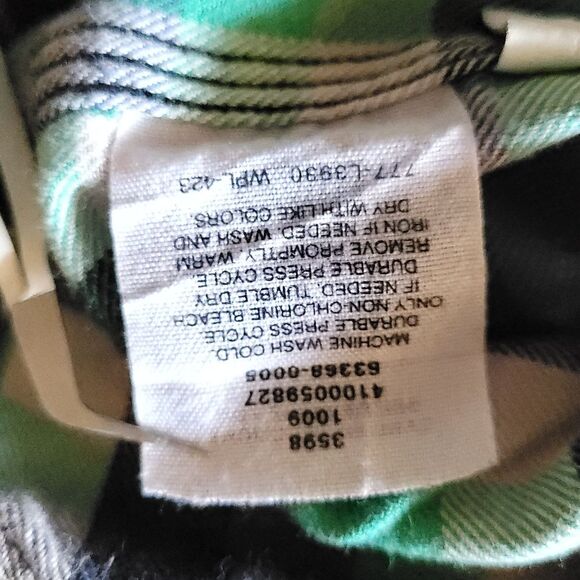 Levi’s Flannel button-down Green and Purple single pocket size Medium - Picture 9 of 12